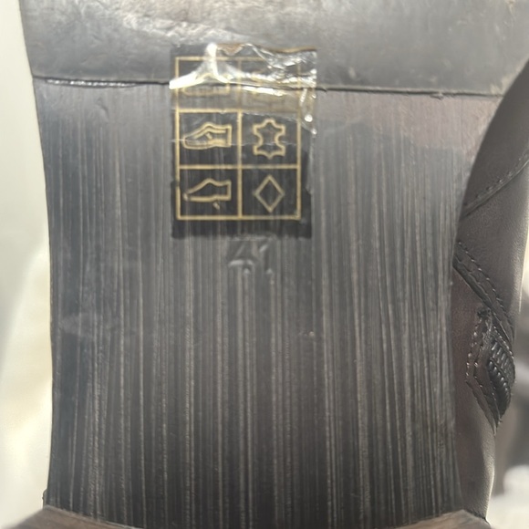 Everybody ladies Brown Leather Boots - Picture 8 of 9